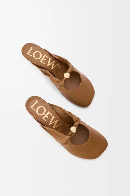 Loewe Pebble Soft mule in nappa lambskin 3256 фото