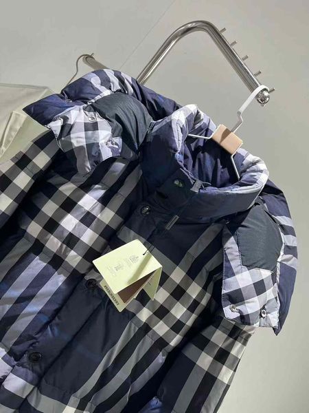 Картата куртка BURBERRY Herren Wattierte Jacke in Check in blau 538 фото