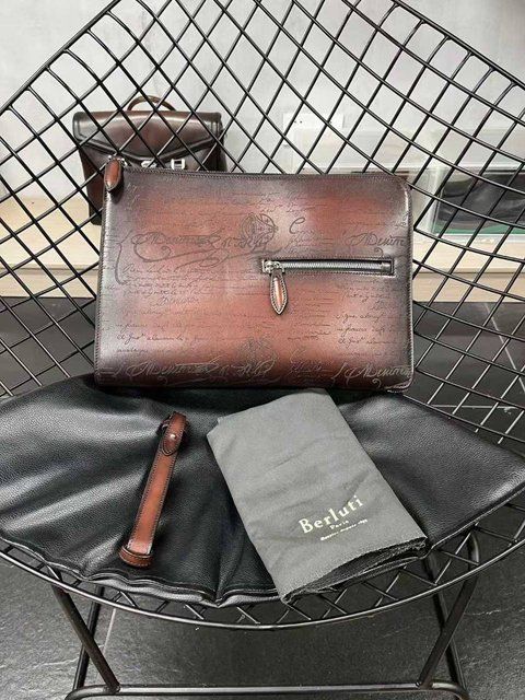 Berluti Nino TGM Scritto Leather Clutch 885 фото