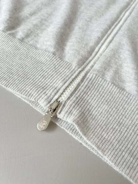 Cardigan with a zipper