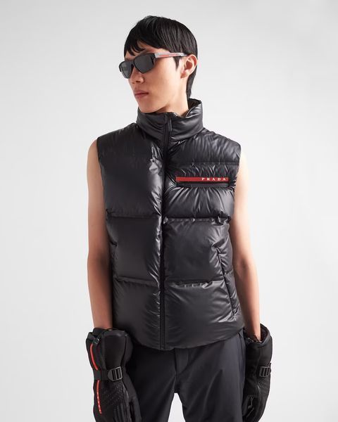 Prada Light Re-Nylon down vest 4622 фото