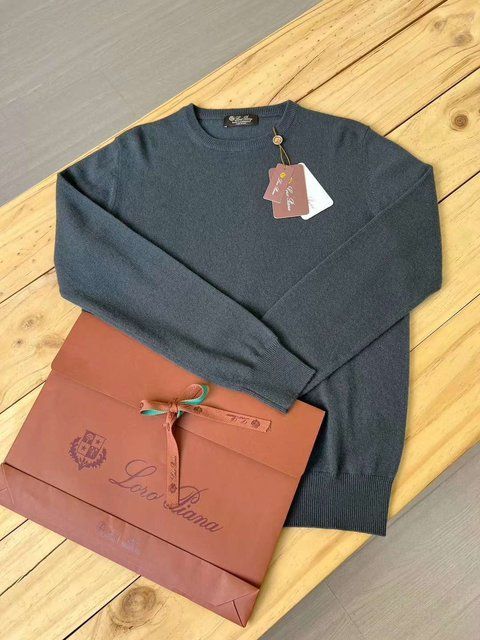 Тонкий светр з круглим коміром Loro Piana 503 фото