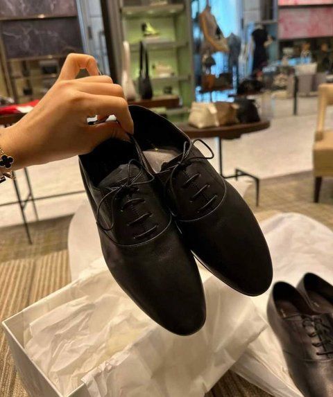 Awar Lace-Up in Leather