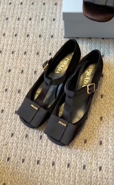 Prada Velvet pumps 855 фото