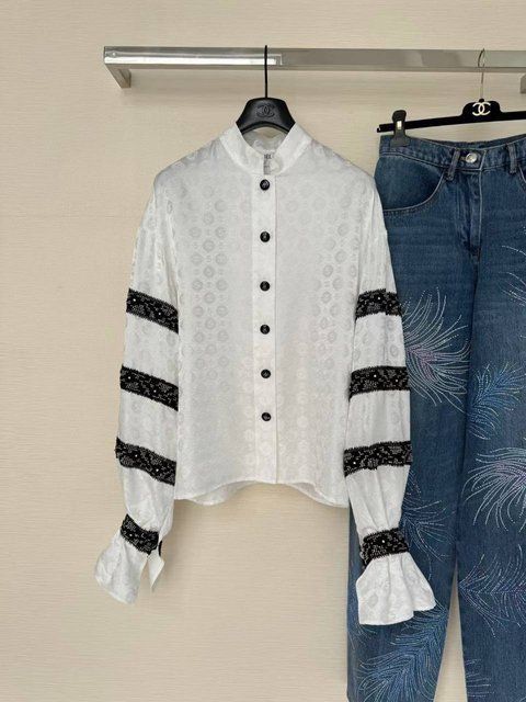 Chanel Blouse Embroidered silk jacquard