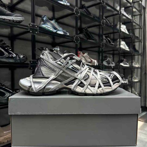 Balenciaga 3XL Extreme Lace 153 фото