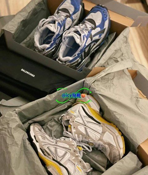 Balenciaga Runner 2.0 Sneaker 091 фото
