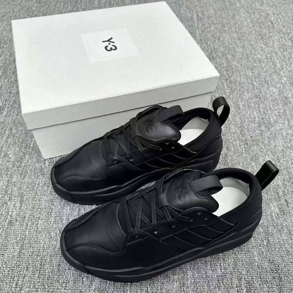 Y-3 Rivalri