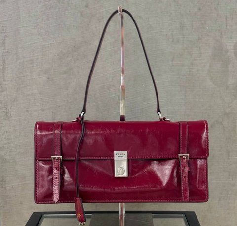 Prada Medium leather handbag 2042 фото