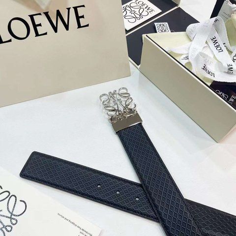 Ремінь Loewe 684 фото